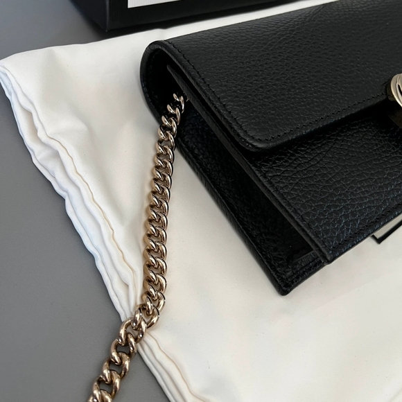 Gucci Interlocking leather shoulder bag - Picture 8 of 11